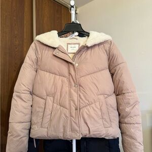 Hollister Blush Puffer Jacket with Faux Fur Hood